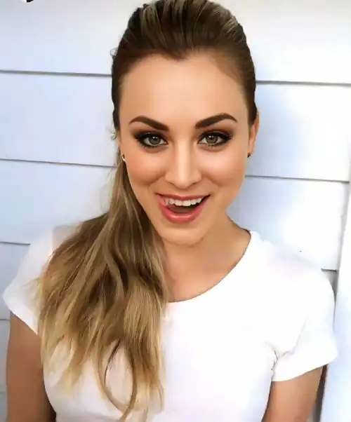 She doesn't need fancy clothes and hair to be gorgeous.