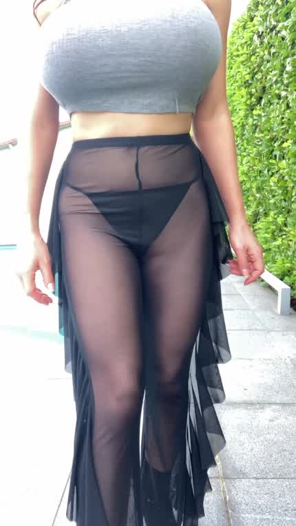 Showing my asshole outdoors