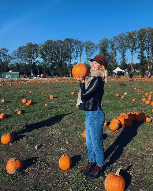 Polly Cooper [Tiera Skovbye]