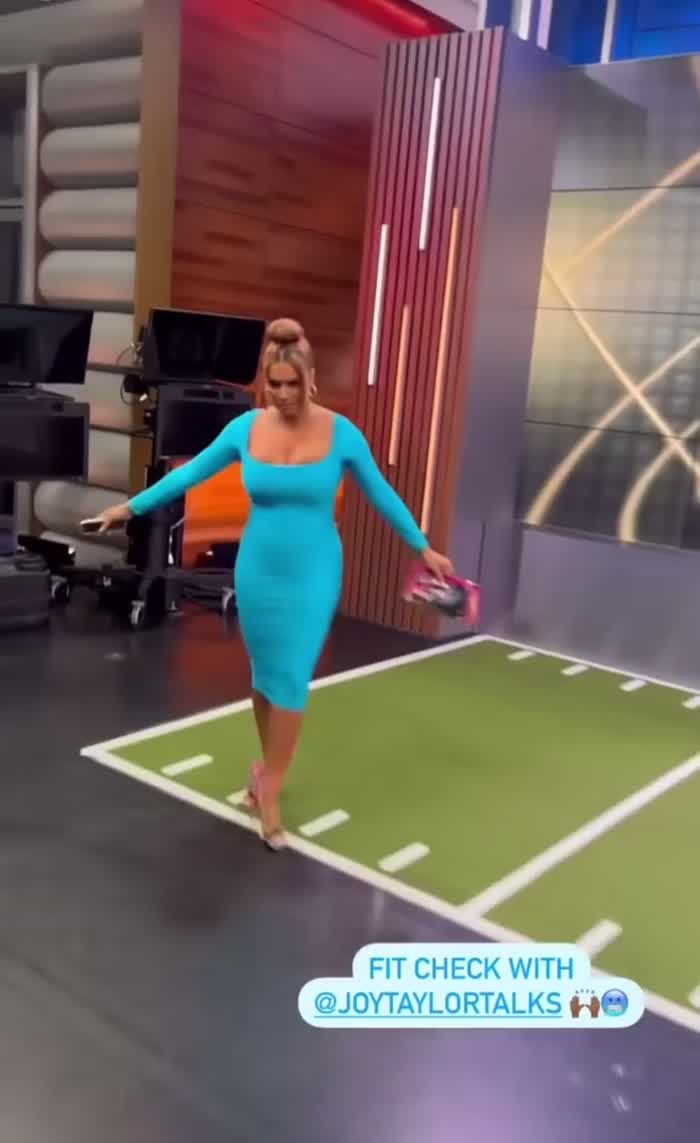 Fit check while on the set of “Speak” | IG 8/12/24