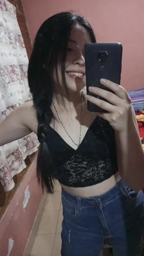 Do you think the jeans look good on me? 🤭
