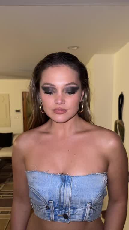 uncut jaaams | Julia Fox Halloween costume (TikTok October 2023)