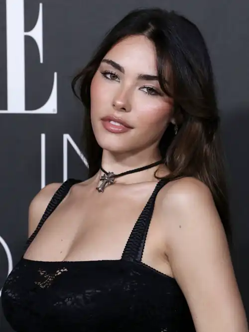 Sexiest face and tits 🥵🥵🥵