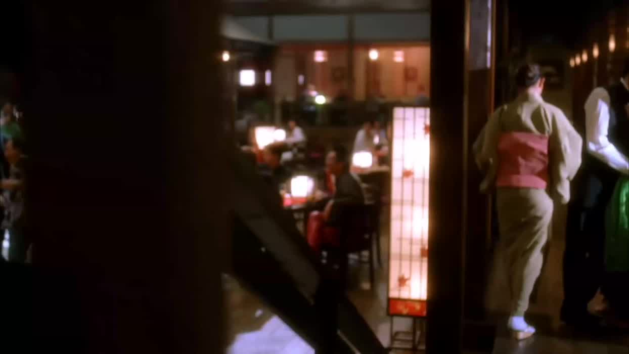 Gorgeous Uma walking in Kill Bill, she wore that yellow jumpsuit so well