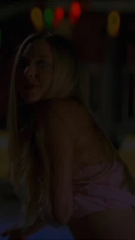 Amanda Seyfried - Alpha Dog Vertical Edit