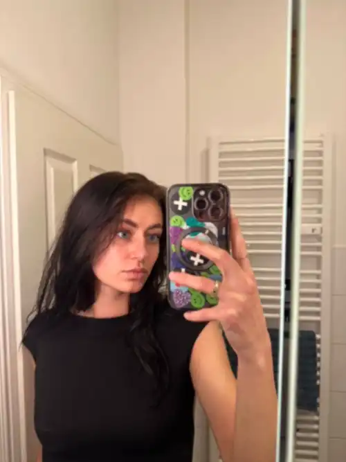 Liz, F19