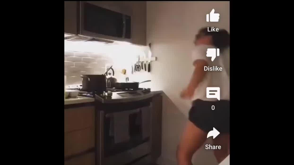 Camren Bicondova dancing