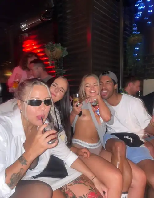 titty flash in town ? 