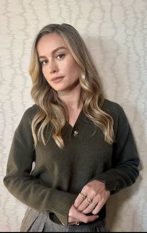 Need someone to feed me pics of brie and take care of my morning wood