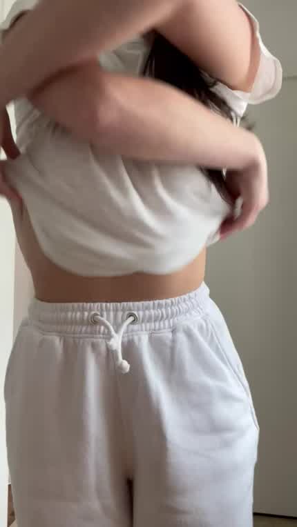 Who else is feeling dirty and needs a shower? 💦