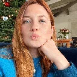 Bonnie Wright profile picture