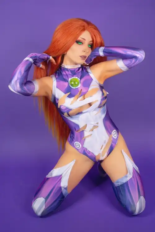 StarFire of [TeenTitans] cosplay by (Shiroktsne)