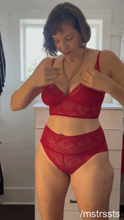 My favorite combo, red and lace 