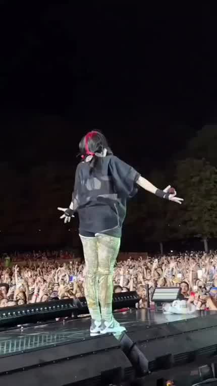 Billie at her concert