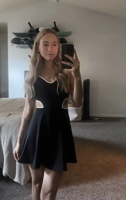Starting the week off in this cute dress