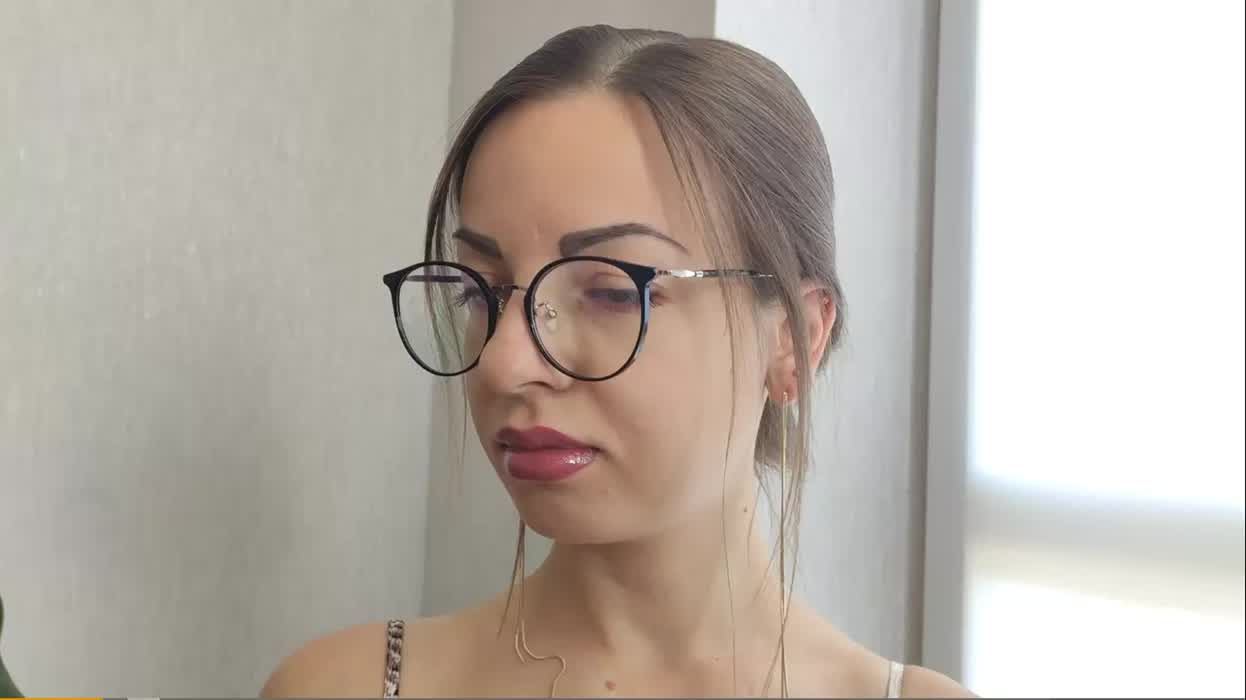 A high quality ignored cumshot.