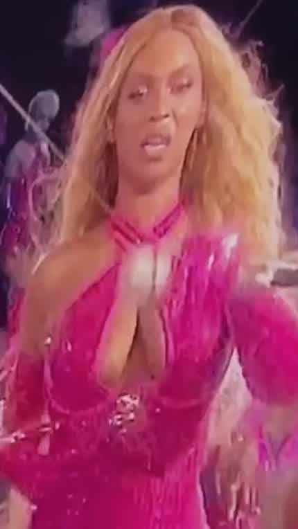 Beyonce Renaissance twerk 👑