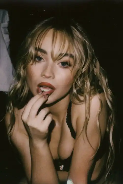 This picture of Sabrina drives me wild