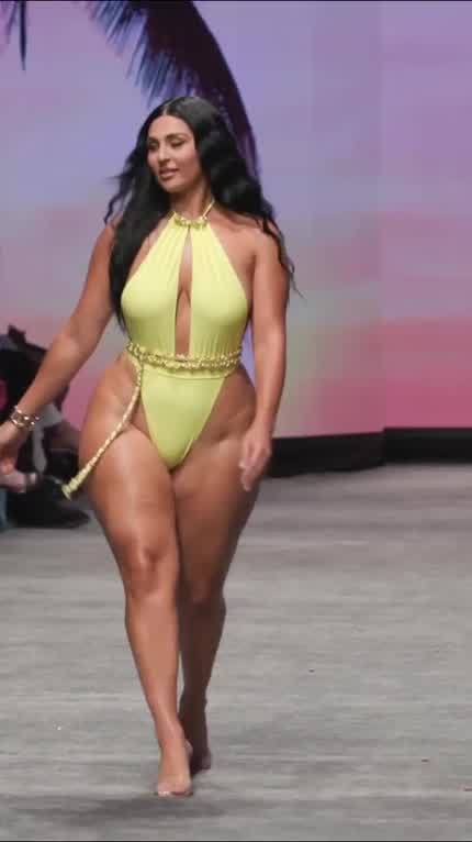 Erifili Sfakianakis (Diva Boutique Fashion Show, Miami Swim Week 2023)