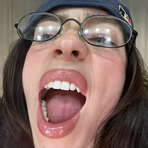 Her tongue 👅 and nose 👃 ❤️‍🔥