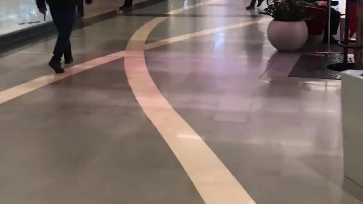 Horny Girl Gets Fucked In A Store’s Changing Room