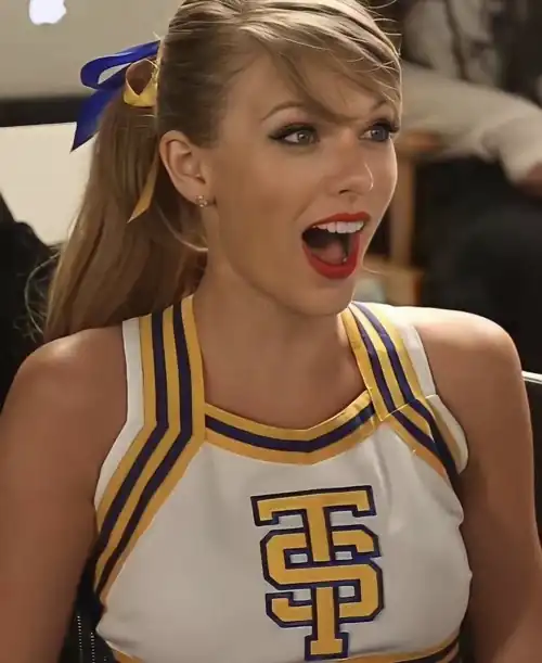 This cheerleader outfit is underrated