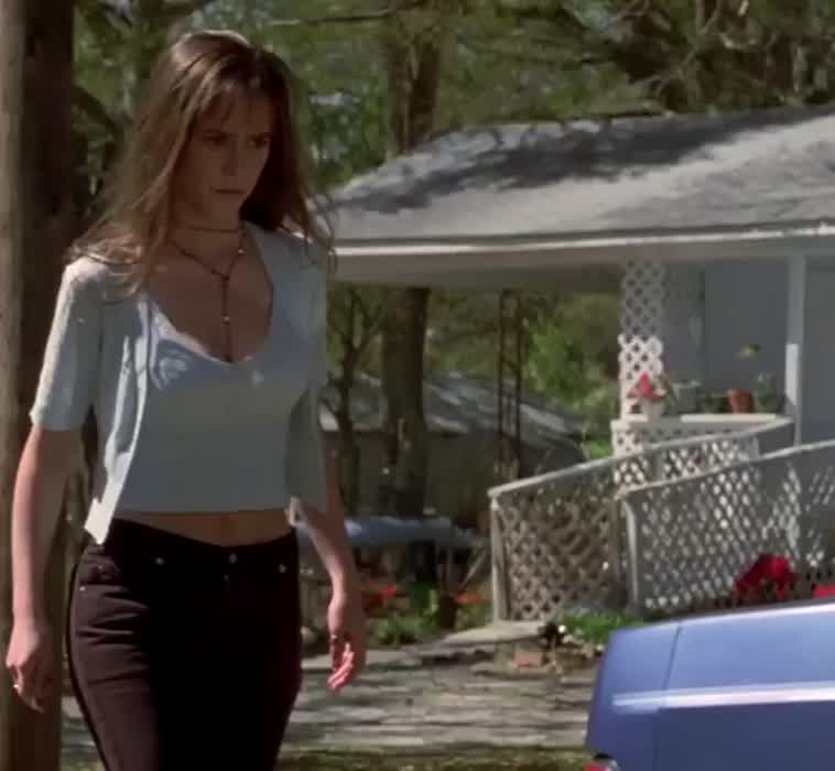 Beautiful Cleavage Shot [I Know What You Did Last Summer]
