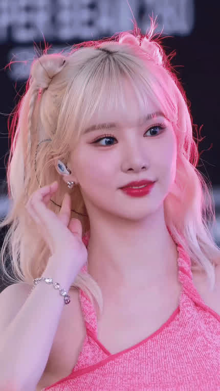 Eunha (VIVIZ)