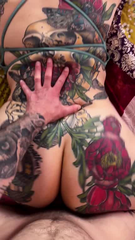 [FM] this jiggly ass always makes him pull out