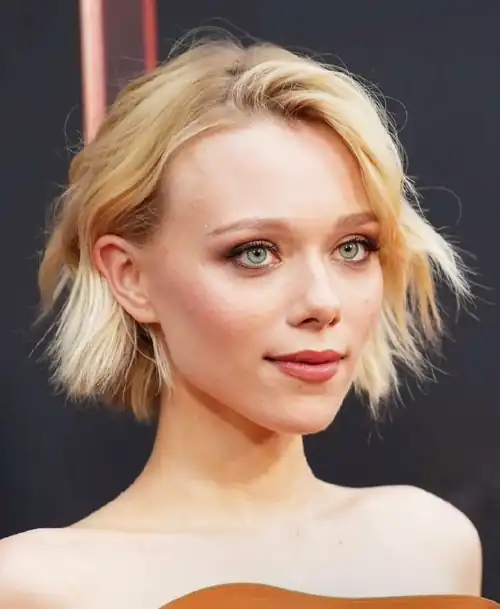 Why is there no post flair for the beautiful Ivanna Sakhno?