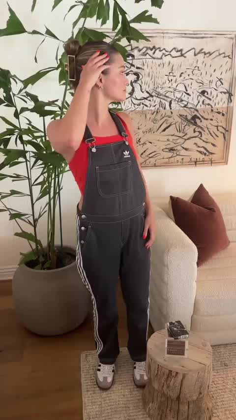 Olivia showing her room as a cool girl TikTok 8/7/2024