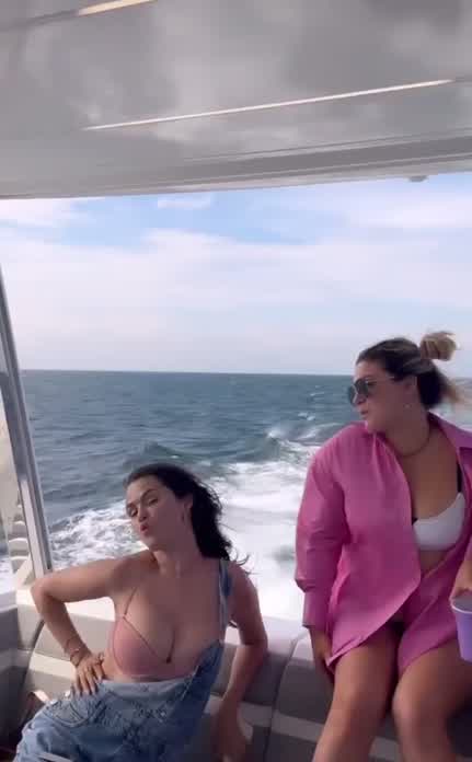 Selena singing on a boat | IG July 2023