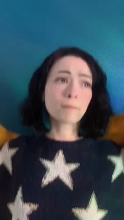 Coraline cosplay.