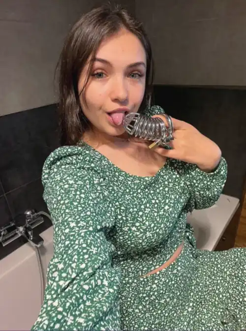 Honey , If I ask you to wear my cage on your little penis on our first date, will u do it ? 