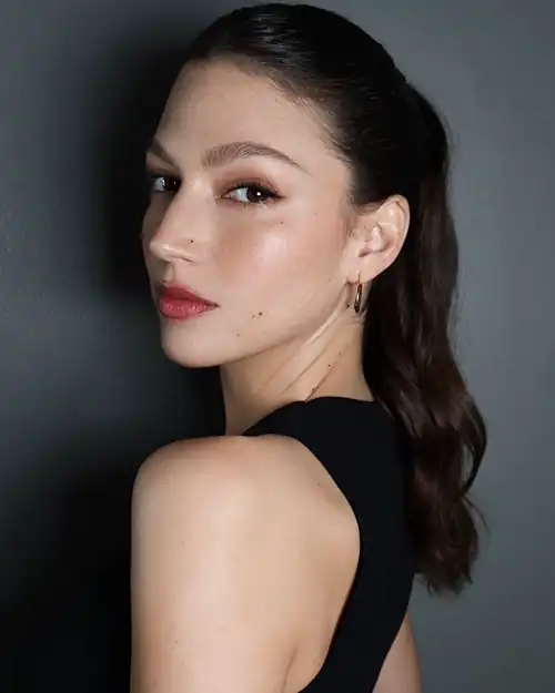 ursulas side profile