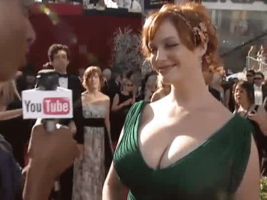 Short Green Dress gif I haven't seen before