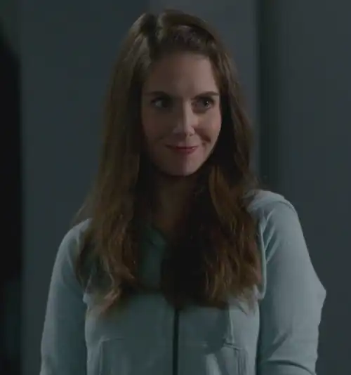 Annie being the cutest hoodie girl ever