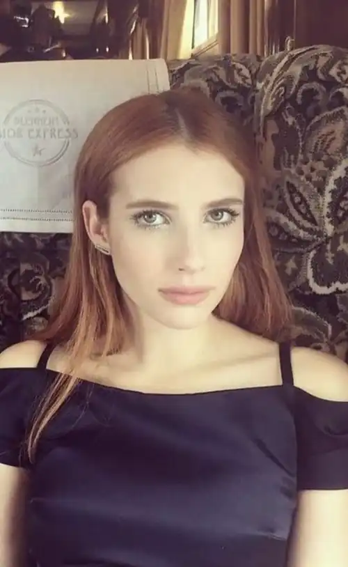 Emma Roberts 