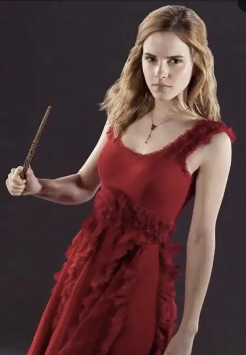 Worshipping Emma 🥵