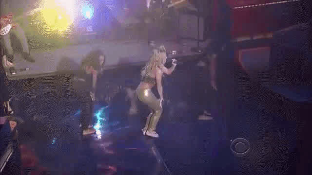 She is hipnossis us her ass