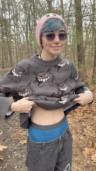 Anyone else wanna hike with a gamer💙