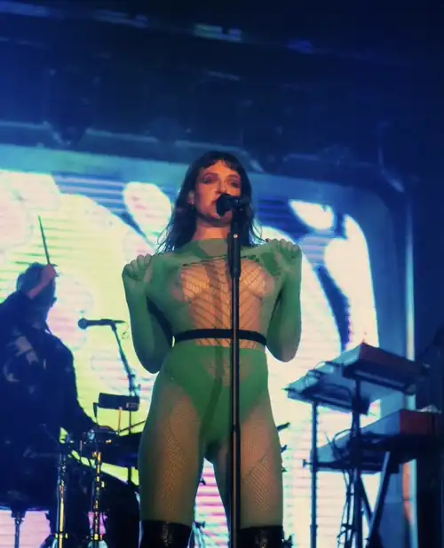 Time for a morning wank over Tove Lo