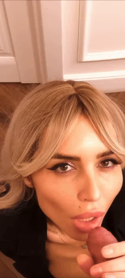 How many blowjobs should a wife give weekly?!?! 