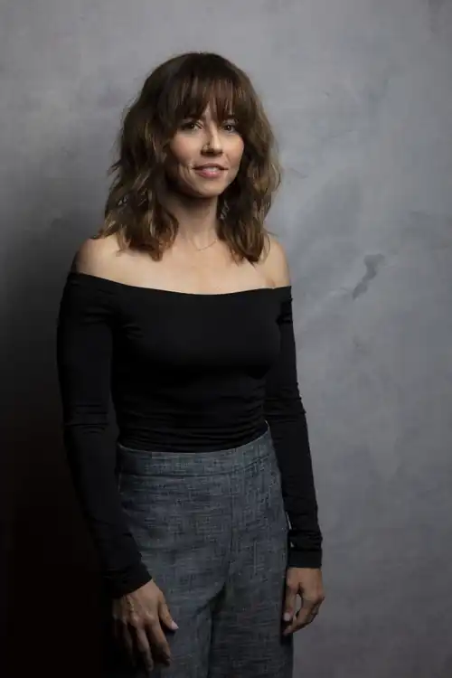 If anyone is interested in Alexandra Daddario join my community r/AlexandraDaddarioxhot 