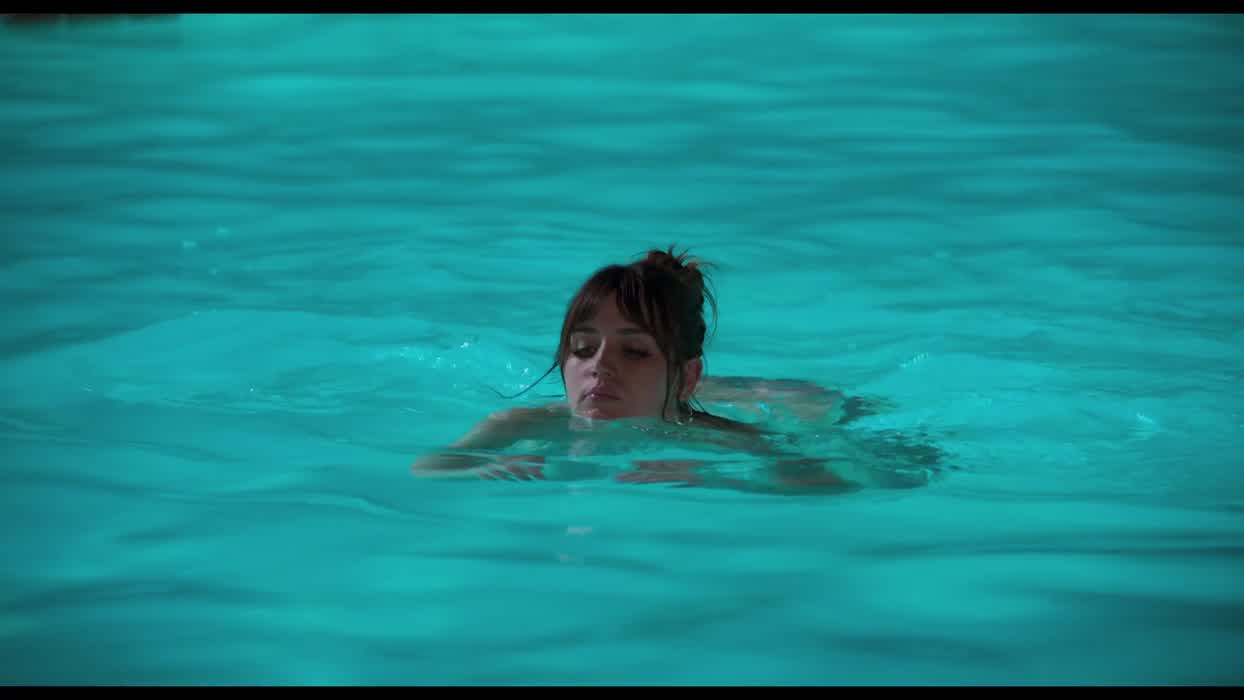 Ana | Topless in The Night Clerk