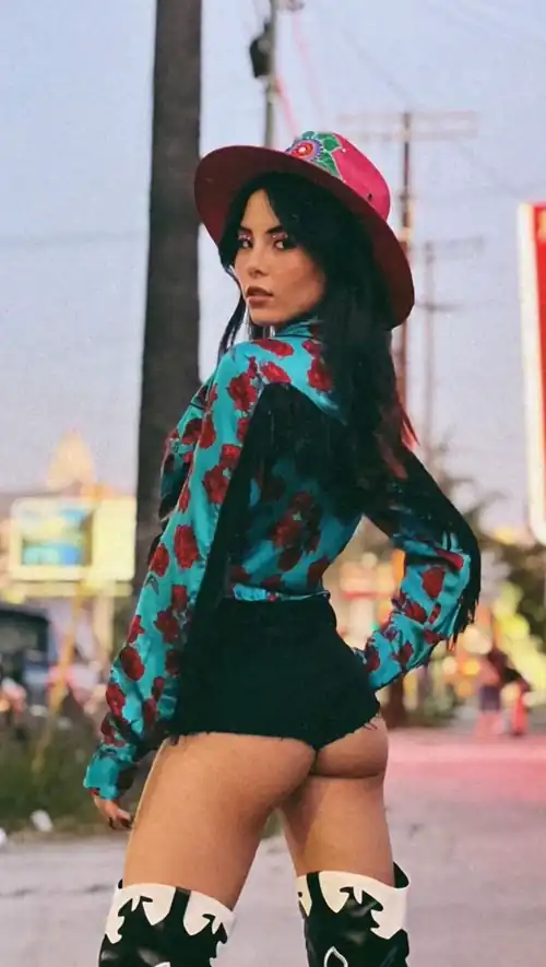 Anna Akana