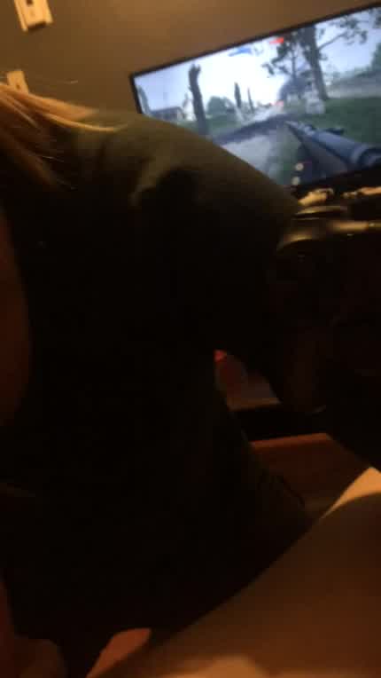 First time sucking his cock while gaming. Something about it really turned me on