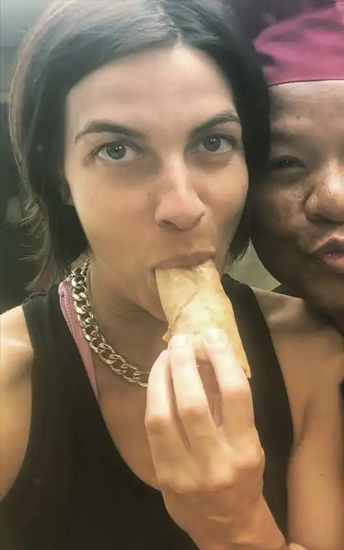 IG eating an egg roll