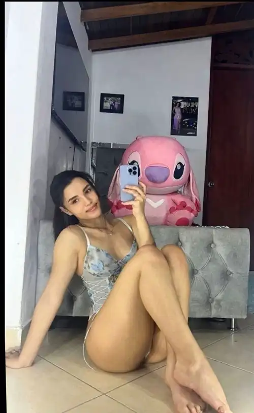 I need a guy to tell me my feet are pretty, is that too much to ask?