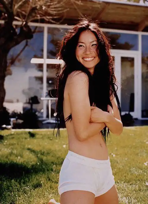 Lucy Liu (1999)